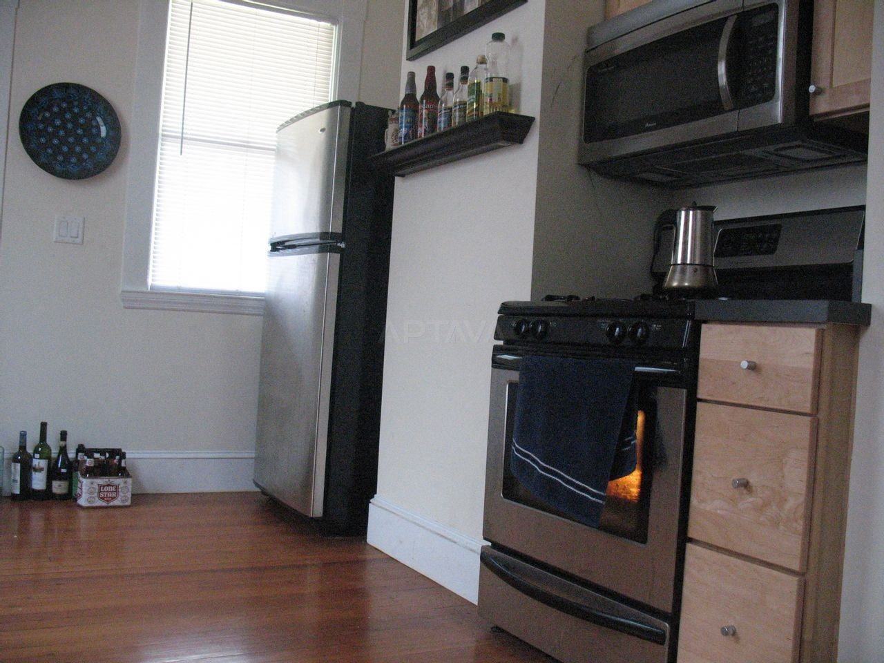60 1/2 College Ave #1 - Photo 6 of 6