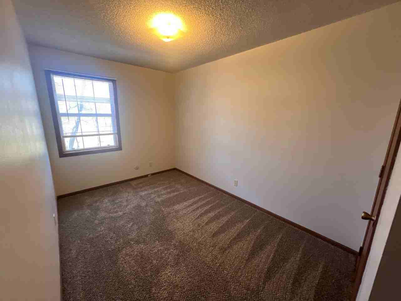1108 Zoll St - Photo 2 of 8