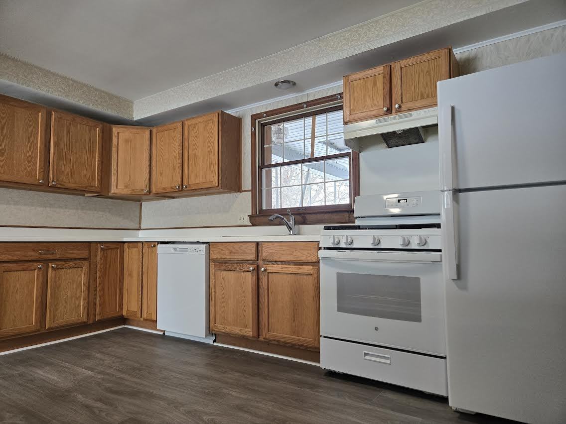 6927 Janet St - Photo 2 of 16