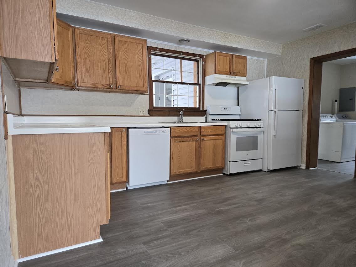 6927 Janet St - Photo 3 of 16