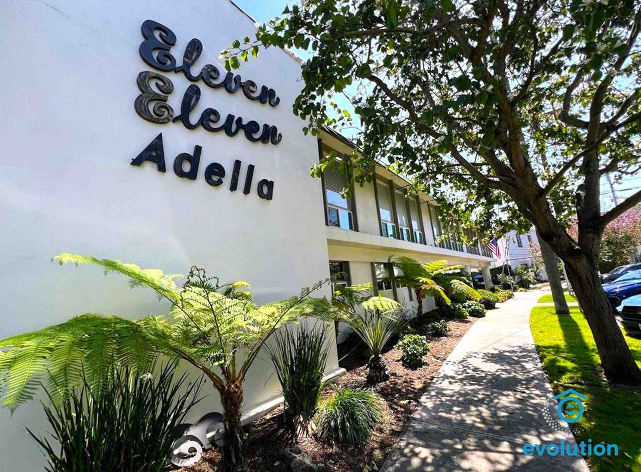 1111 Adella Ave - Photo 3 of 6