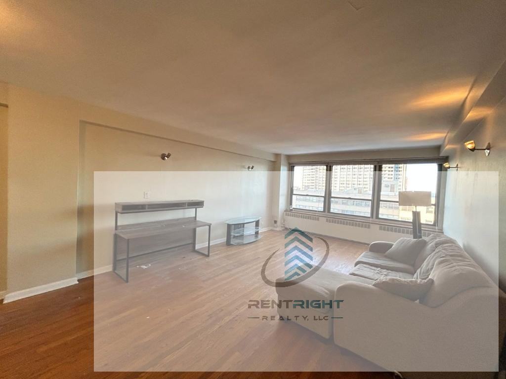 4180 N Marine Dr #1309 - Photo 2 of 20