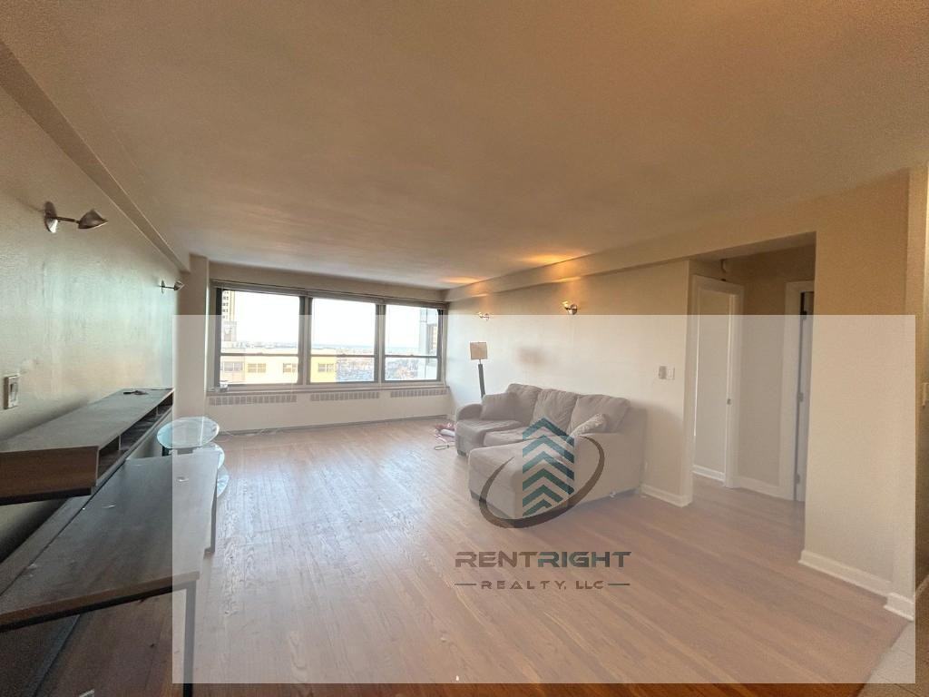 4180 N Marine Dr #1309 - Photo 3 of 20