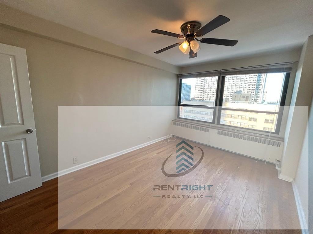 4180 N Marine Dr #1309 - Photo 6 of 20