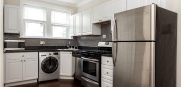 featured image of 3815 N Greenview Ave