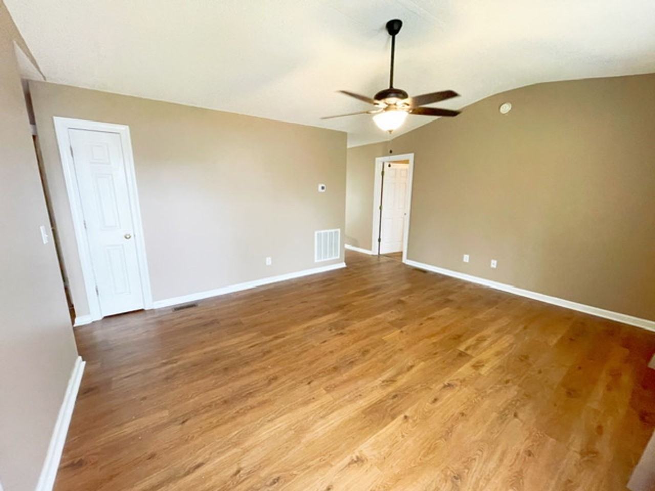 1700 Wind Sound Way Dr - Photo 2 of 19