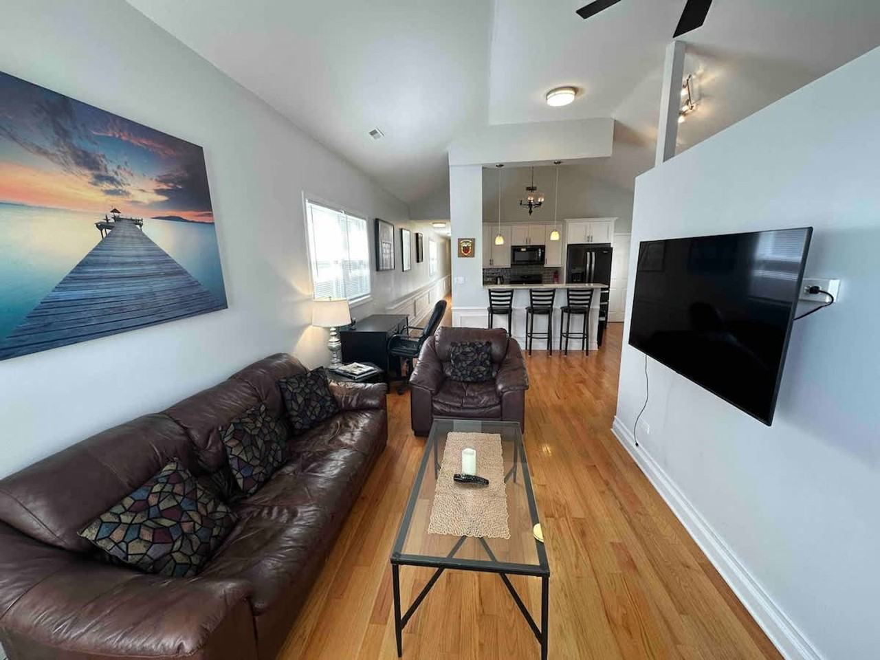 118 N Leavitt St #1047959P - Photo 2 of 14