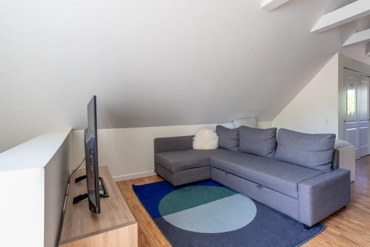 4327 N Western Ave #1047957P - Photo 7 of 40