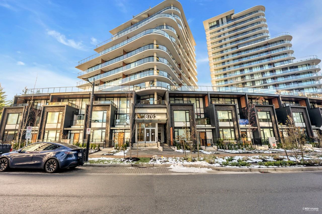 8761 University Crescent #605 - Photo 7 of 21