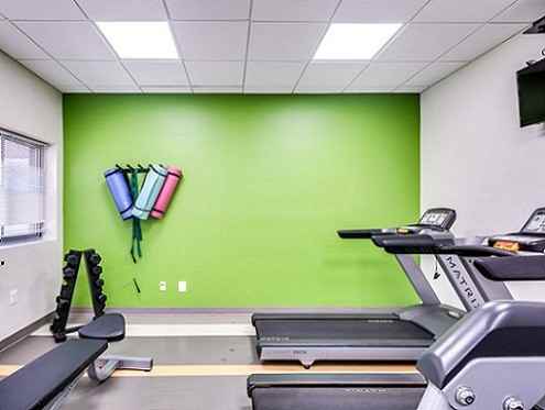 611 Park Avenue - Photo 4 of 29