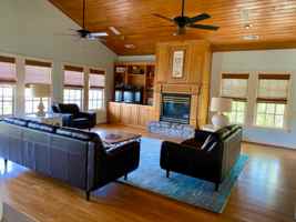 featured image of 2304 N Lumina Ave