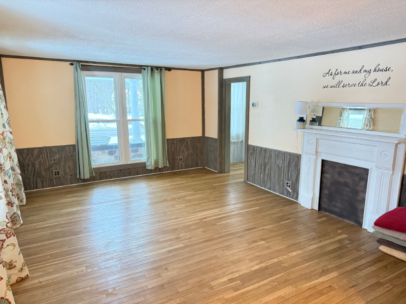 18000 Chillicothe Rd - Photo 2 of 13