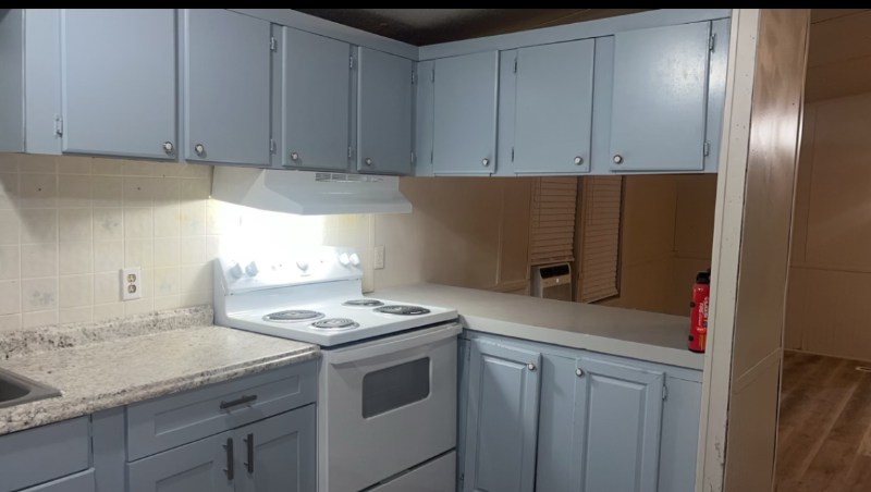 1820 Ichetucknee Rd #8 - Photo 2 of 14