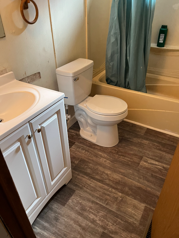 1820 Ichetucknee Rd #8 - Photo 3 of 14