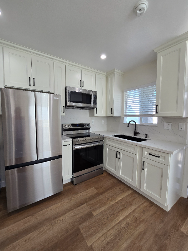 5047 Adenmoor Ave - Photo 3 of 13