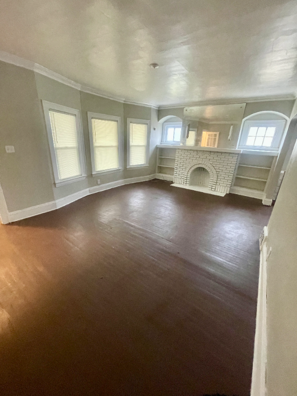 3736 E 153rd St - Photo 4 of 6