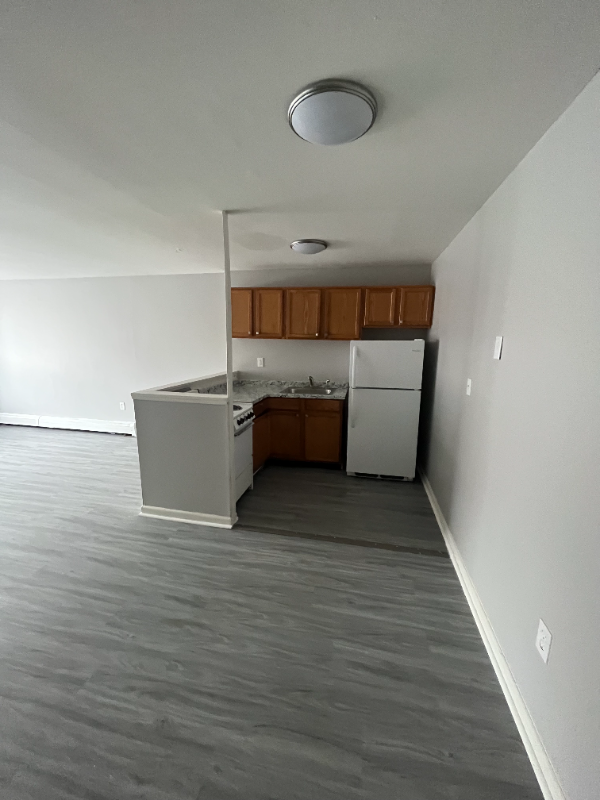 887 Asylum Ave #C13 - Photo 2 of 5