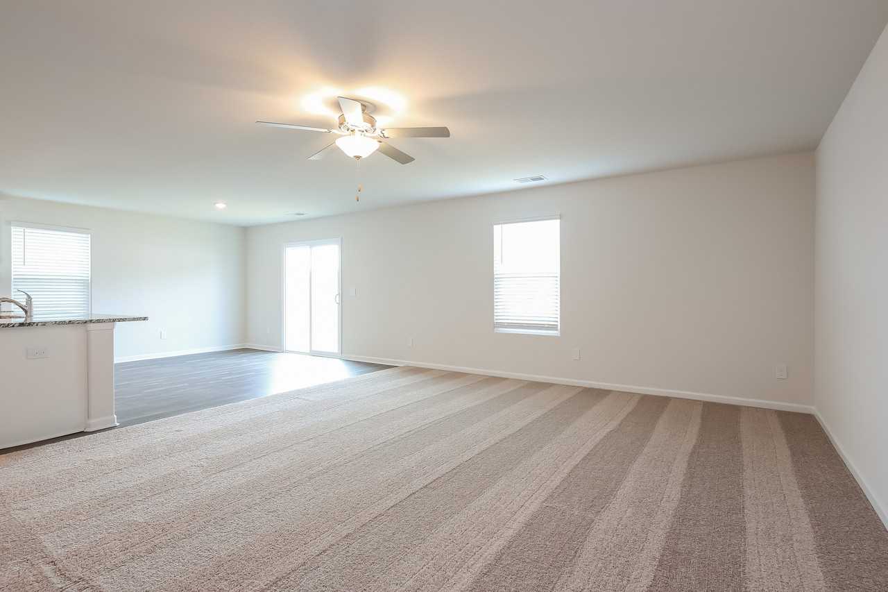 2237 Southlea Dr - Photo 2 of 26