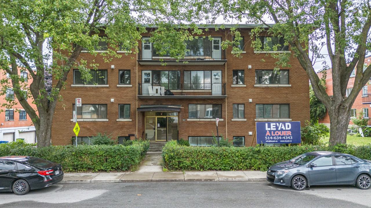 9385 Rue Francoeur - Photo 2 of 24