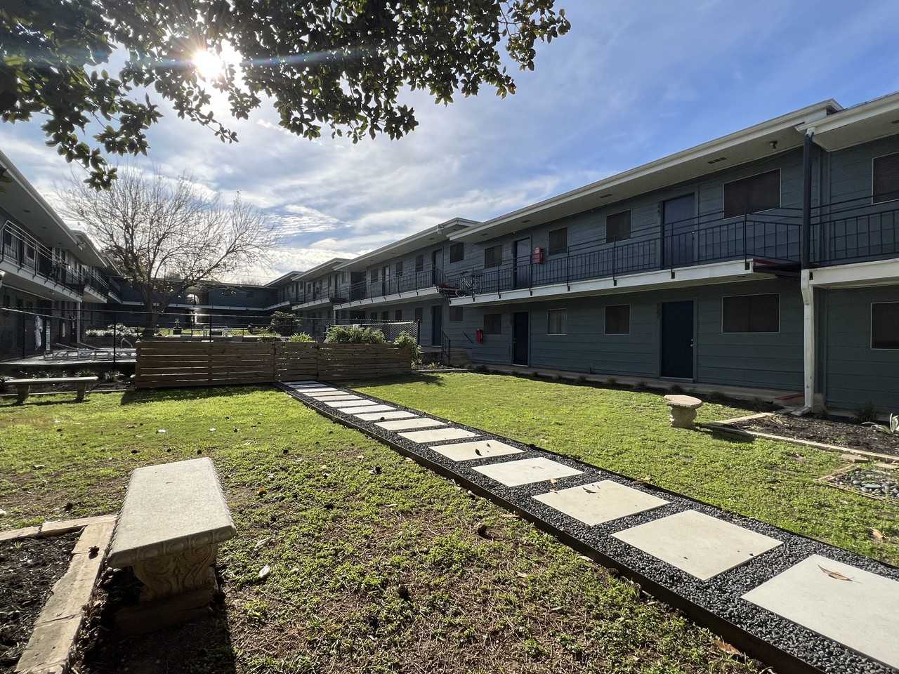 Fountain Terrace - Photo 5 of 5