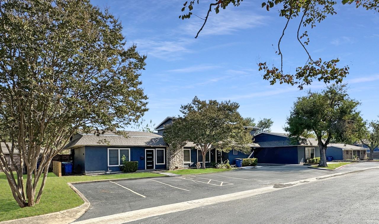 Sunset Trails Duplexes - Photo 3 of 7