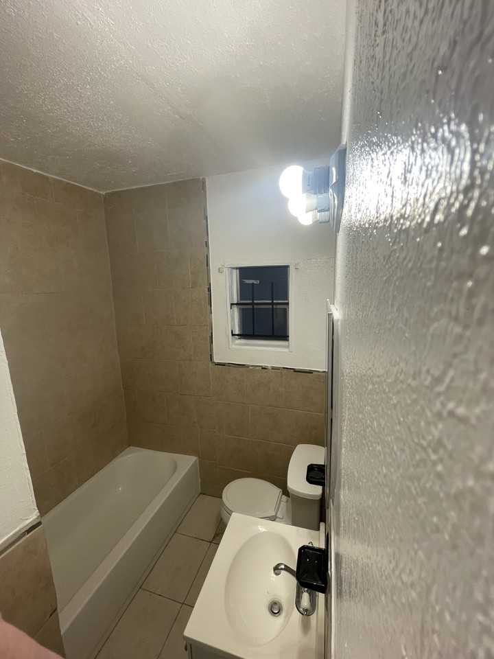 4526 Fairview St #NA - Photo 5 of 25