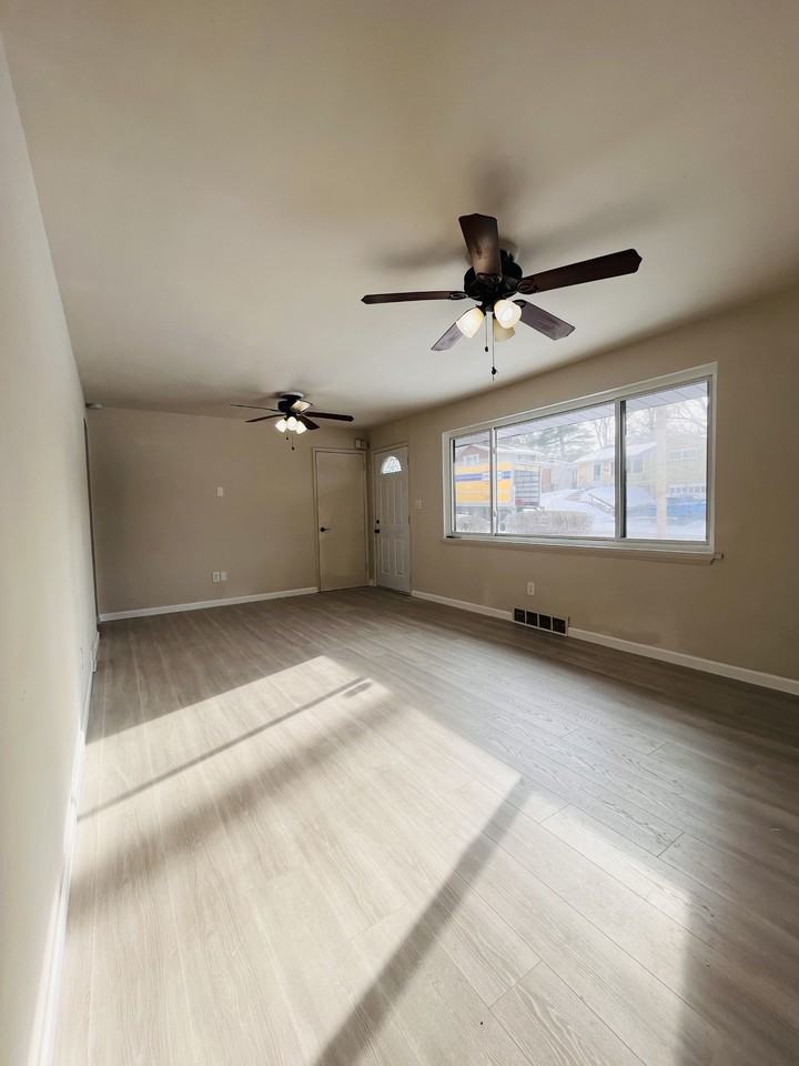 11017 Azalea Dr #NA - Photo 7 of 12