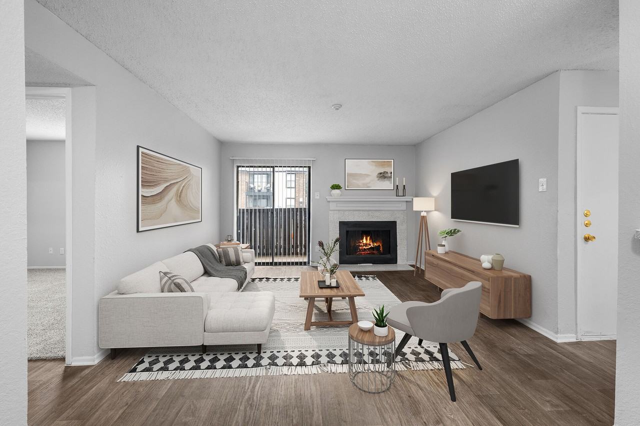 Pine Oaks Apartments - Photo 4 of 38