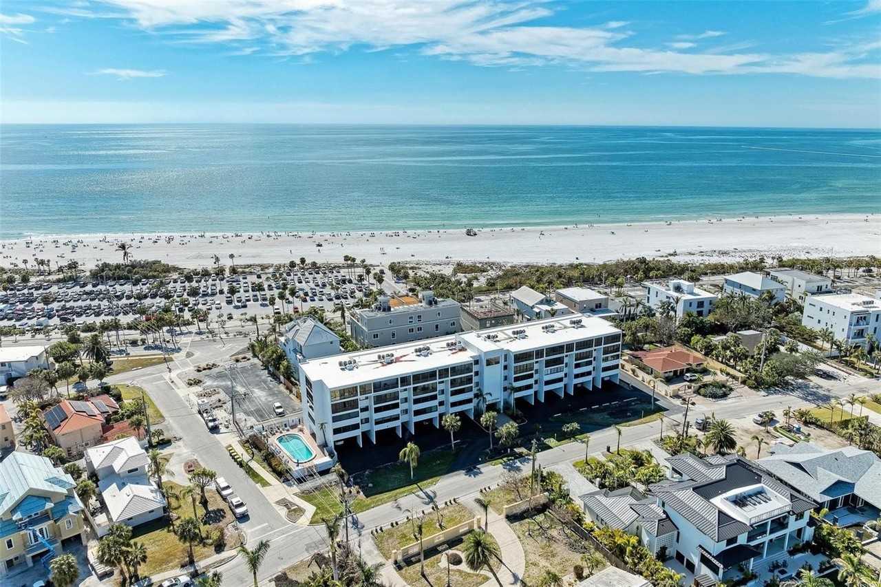 350 S Polk Dr #303 - Photo 5 of 50