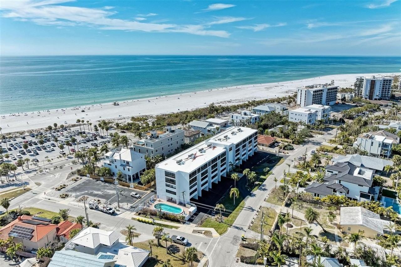 350 S Polk Dr #303 - Photo 6 of 50