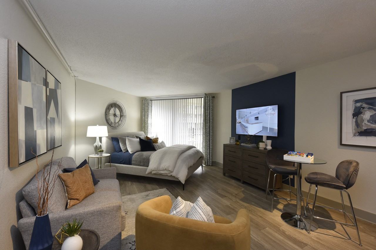 Passenger Flats - Photo 6 of 43