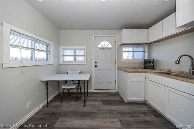 10333 Gratiot Avenue - Photo 7 of 12