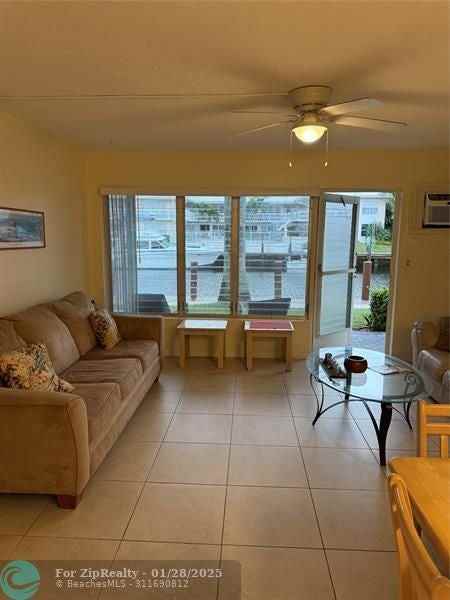 2841 Ne 32nd St - Photo 3 of 13