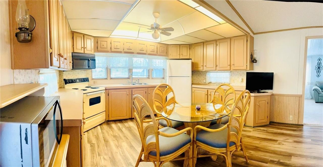 251 Patterson Road - Photo 7 of 26