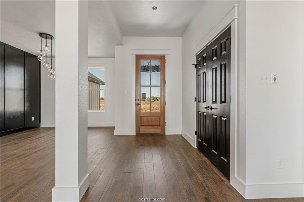 16682 Kelton Ln - Photo 2 of 18