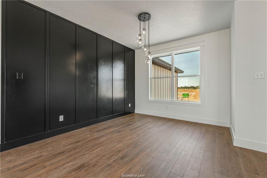 16682 Kelton Ln - Photo 3 of 18