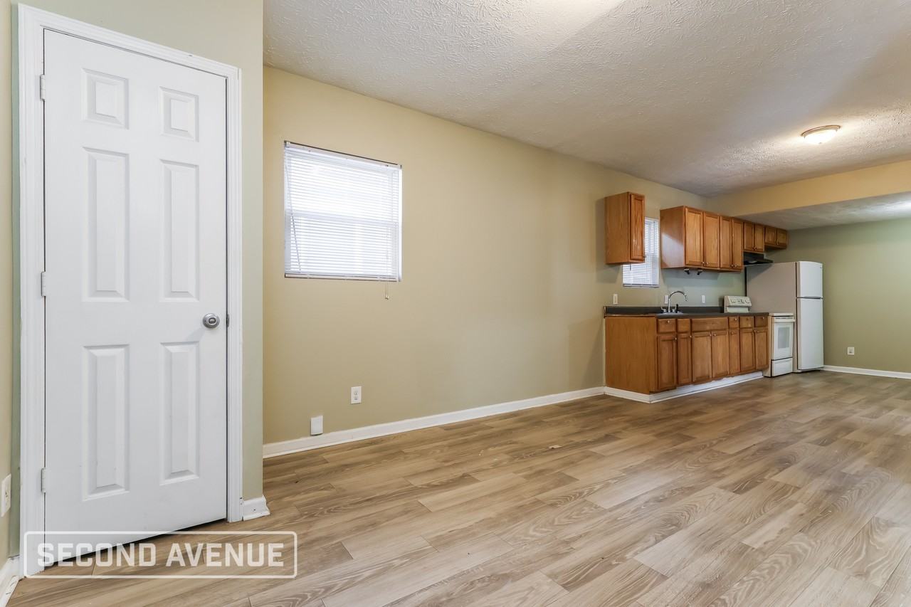 540 Beecher St - Photo 6 of 28