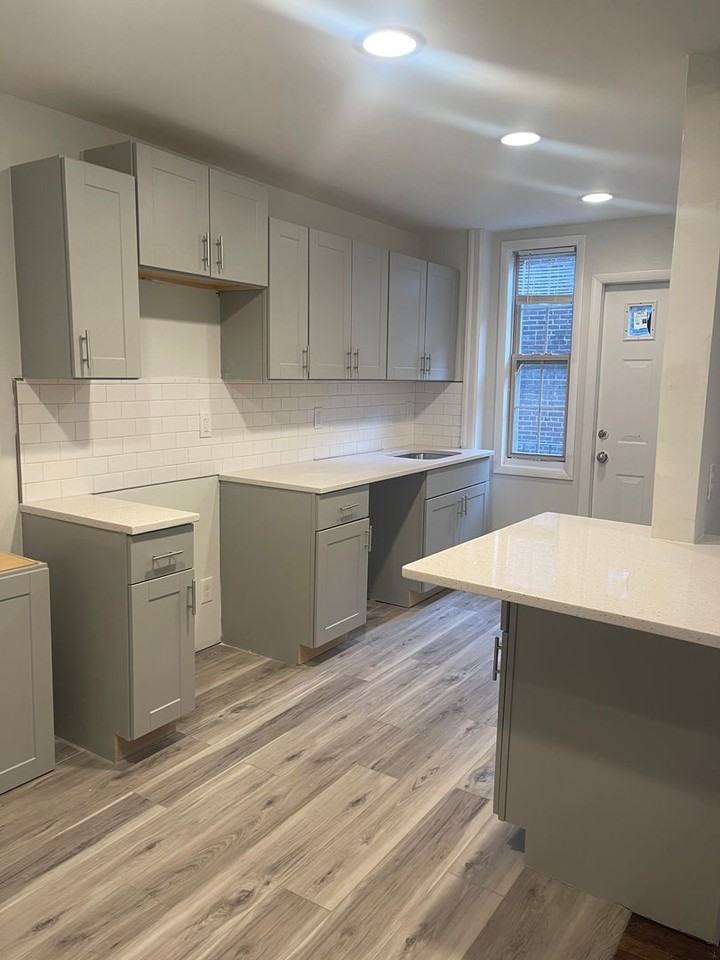 Student Housing - Photo 5 of 37