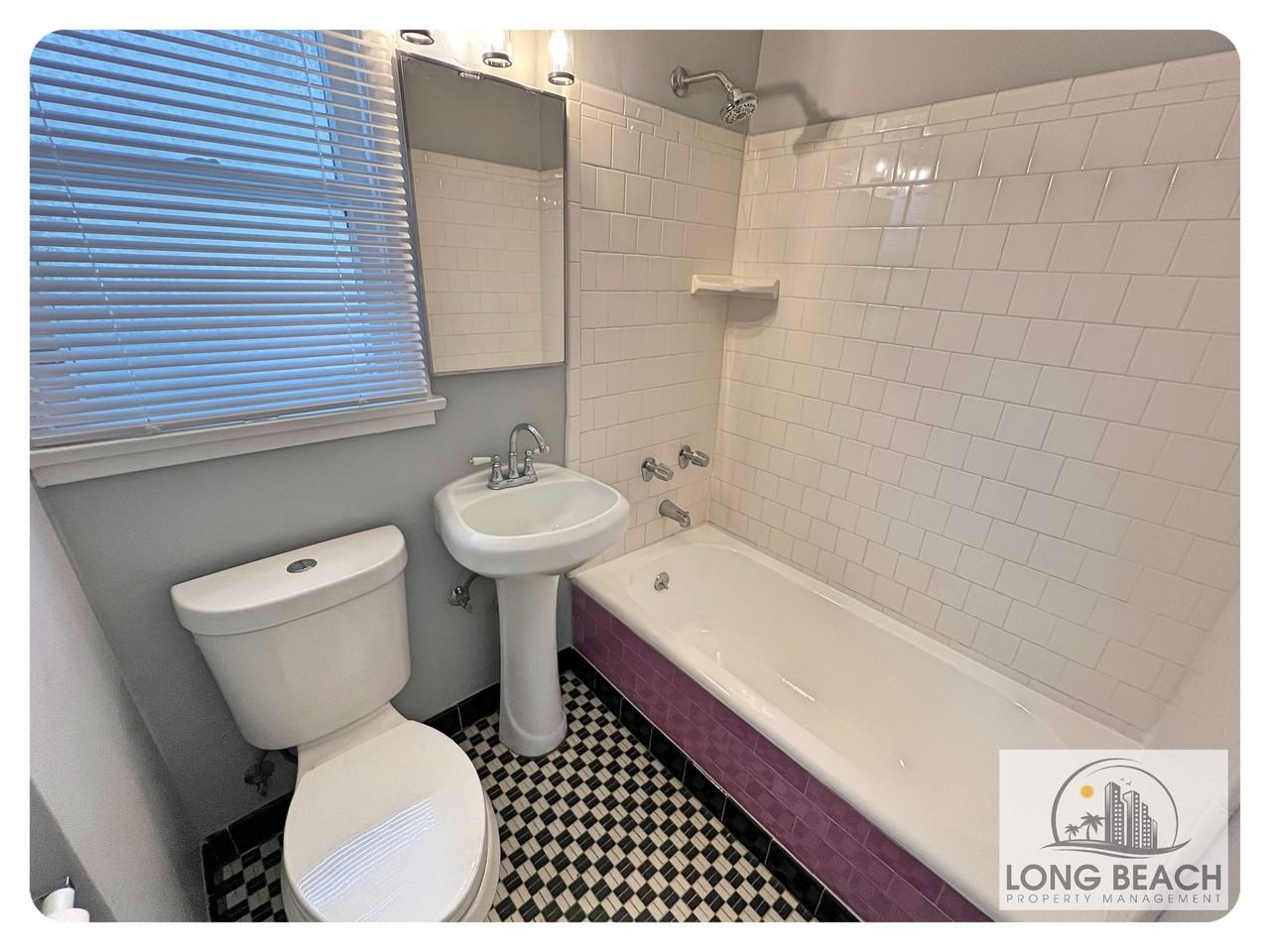 1119 East 4th Street #E - Photo 2 of 12