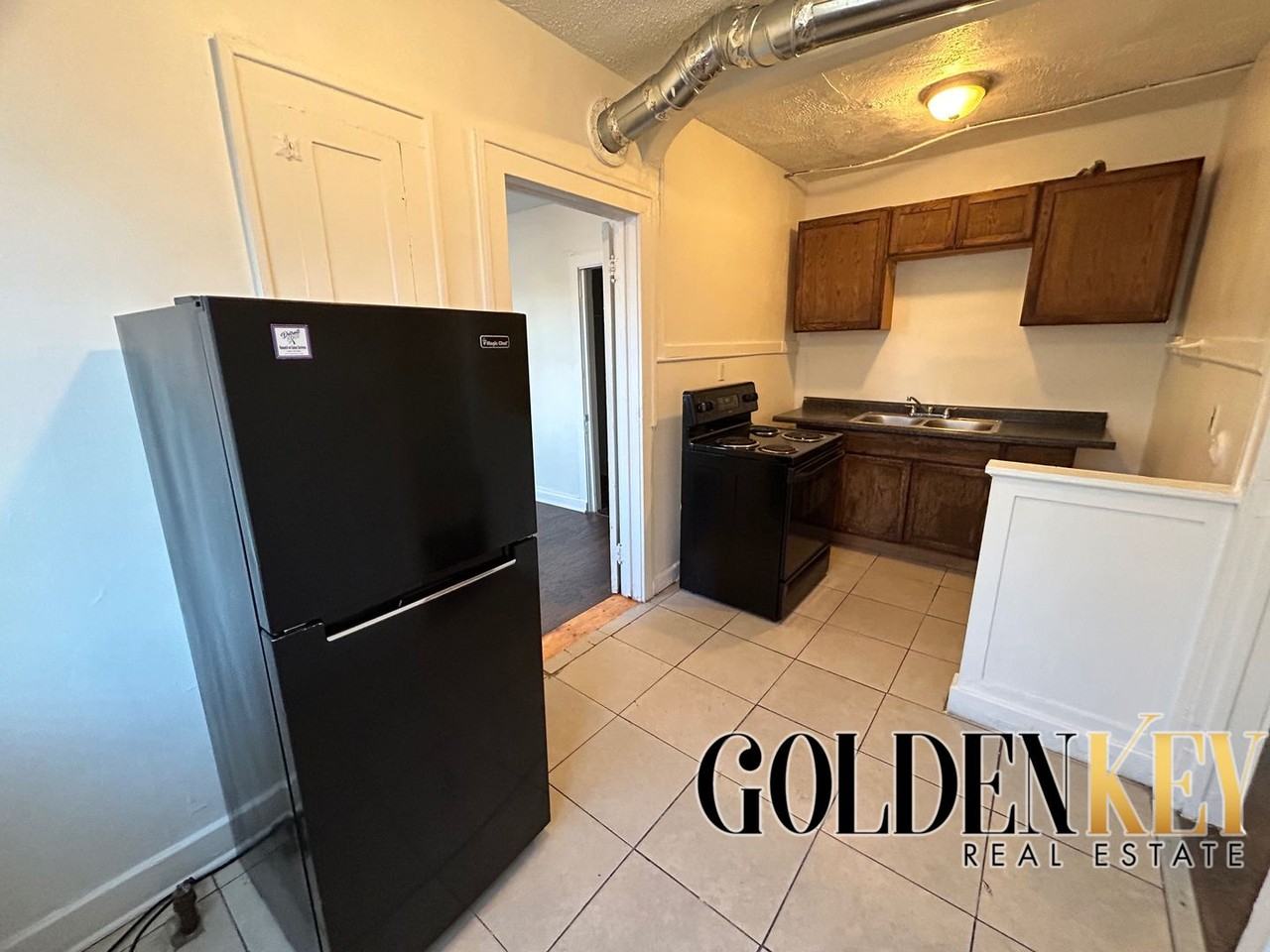 Updated 1 Bed 1 Bath near Midtown - Photo 3 of 12