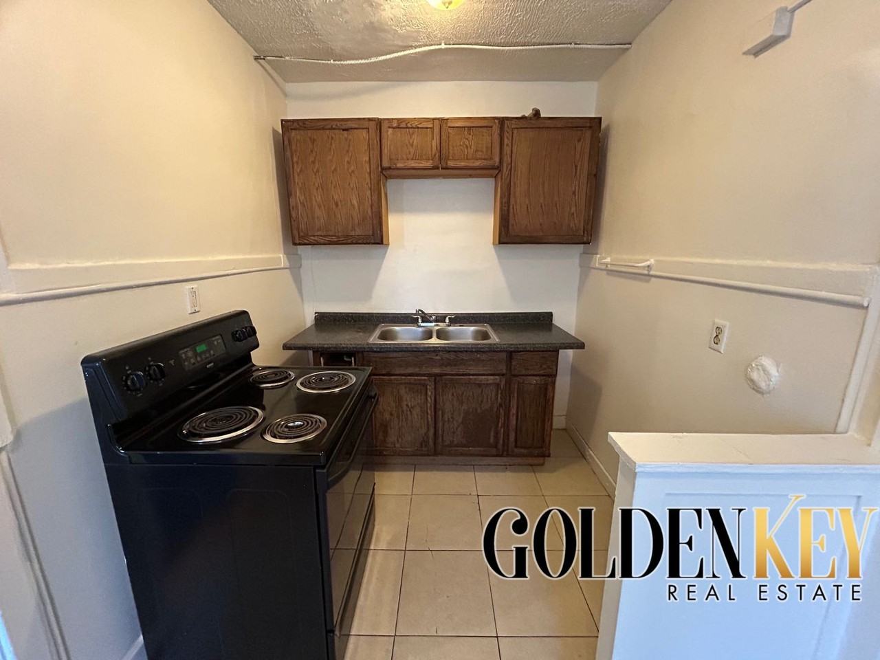 Updated 1 Bed 1 Bath near Midtown - Photo 4 of 12