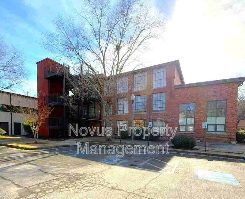 301 Bradley St #A306