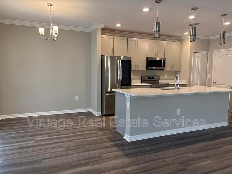 4517 Reisswood Loop - Photo 4 of 25