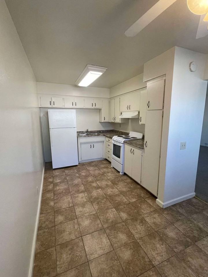 0691 - 2485 North Avenue - Photo 5 of 8