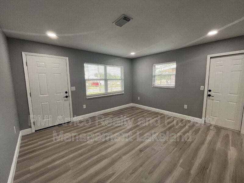 444 Alabama St - Photo 4 of 10