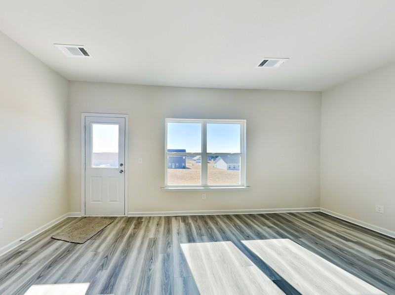 1021 Claas Way - Photo 2 of 18