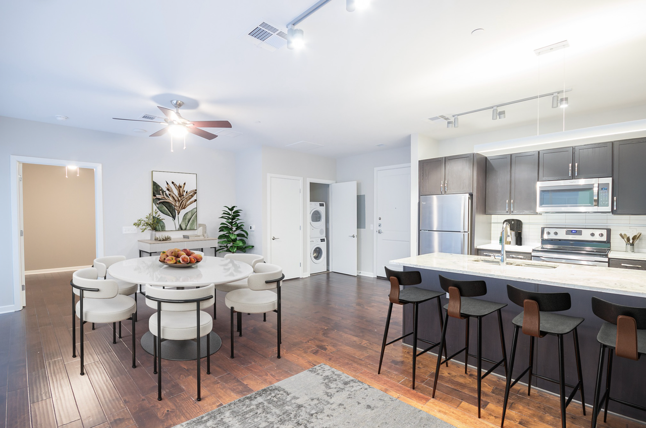 Remi Downtown - Photo 5 of 50