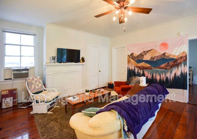 25 George St #D - Photo 3 of 12