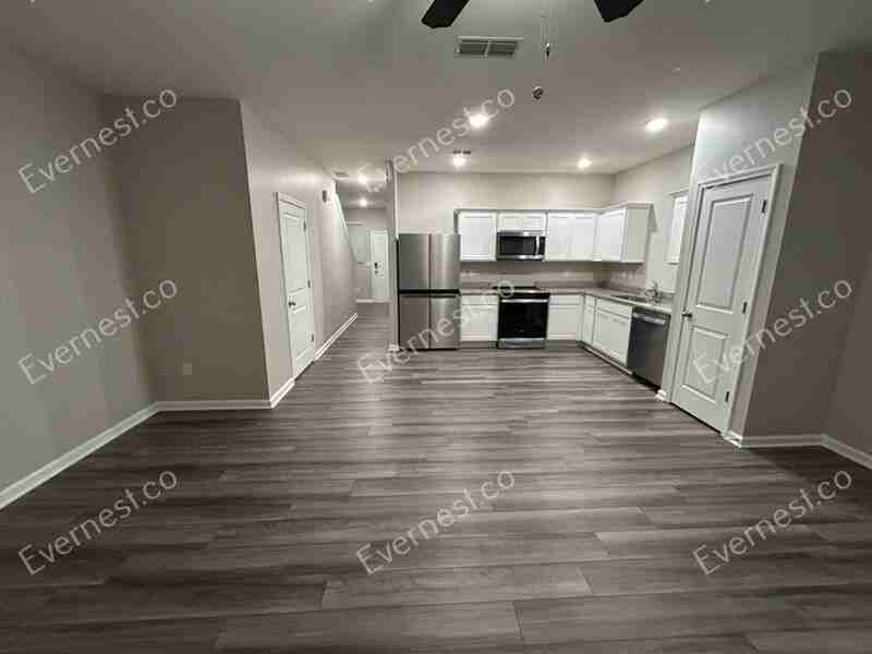 3106 Calcutta St - Photo 3 of 20