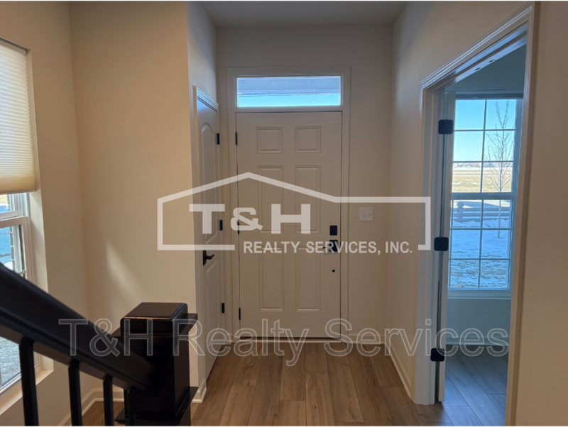 1734 Blenker Dr - Photo 5 of 19